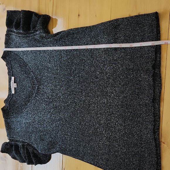 Nanette Lepore V-neck Blouse M Flutter Sleeve Black Metalic Lurex Silver - Picture 10 of 15